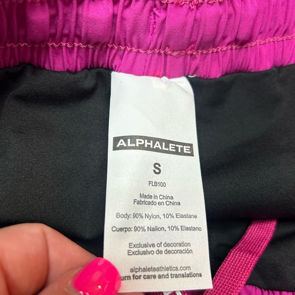 Alphalete Athletic Hot Pink Shorts 3” Built in Biker Shorts Size Small - Picture 6 of 9